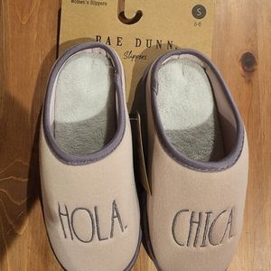 NWT Rae Dunn Hola Chica Slippers S(5-6)